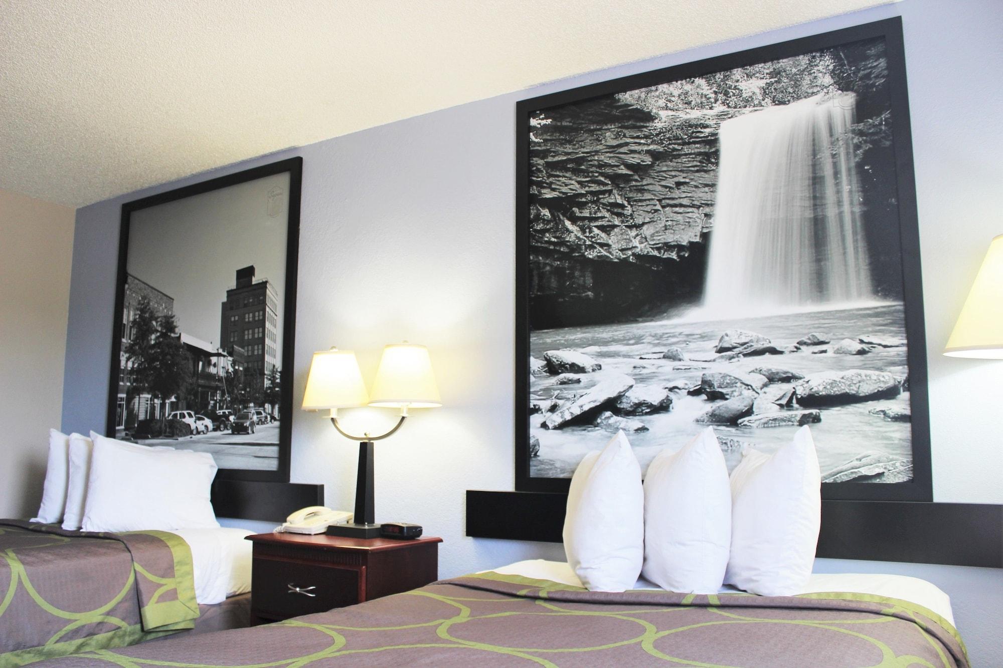 Super 8 By Wyndham Tuscaloosa Hotel Eksteriør billede