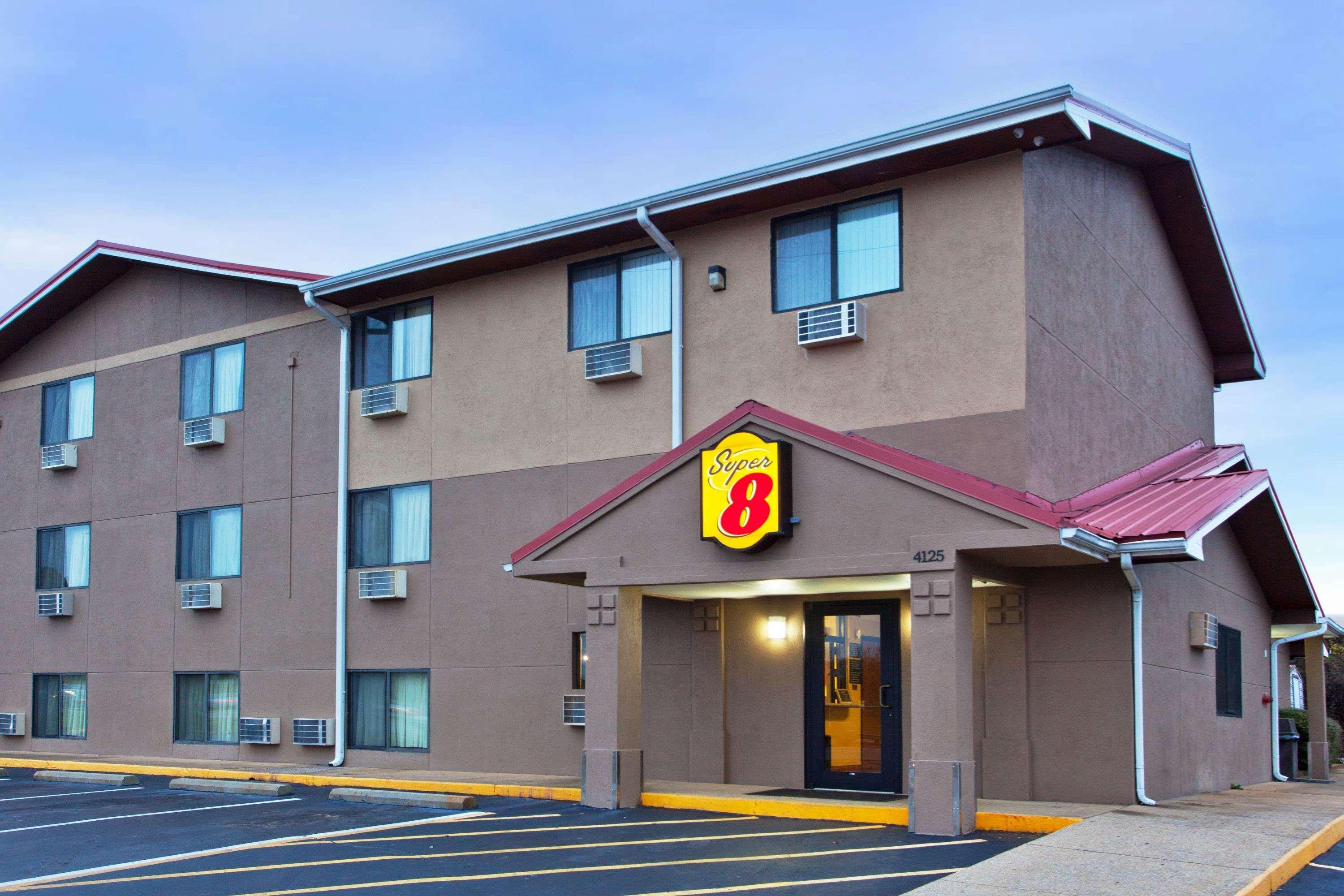 Super 8 By Wyndham Tuscaloosa Hotel Eksteriør billede