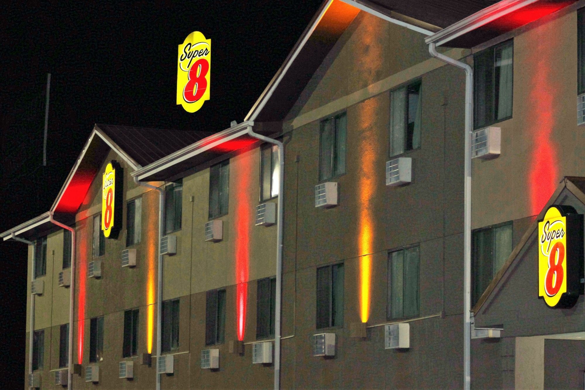 Super 8 By Wyndham Tuscaloosa Hotel Eksteriør billede